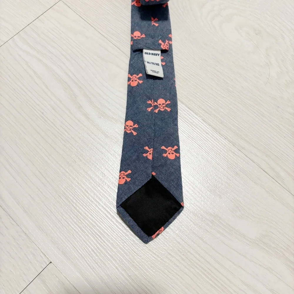 Old Navy Blue Tie with Orange Skull Pattern Size XL‎